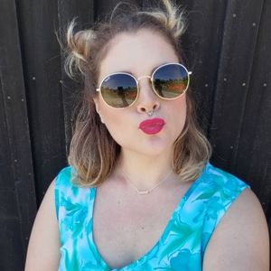 Quay Mod Star Sunglasses